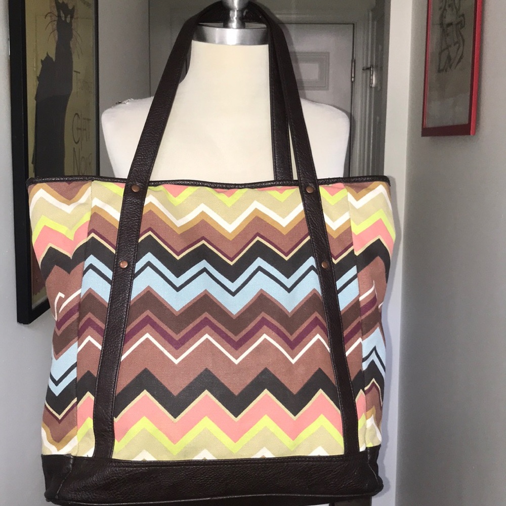 Extra Large Missoni for Target Tote 😘😘 - Picture 3 of 8